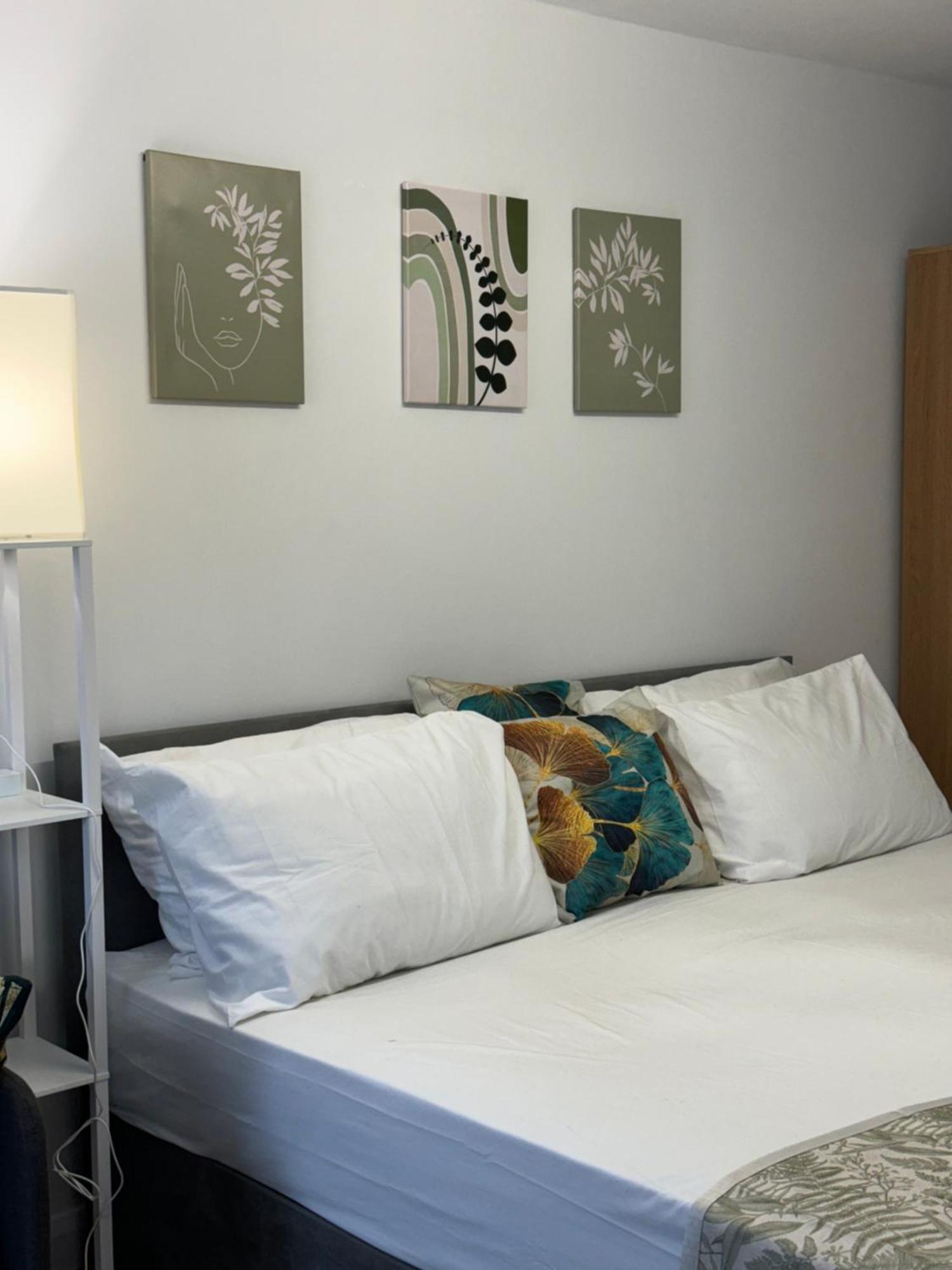 Posh Executive Studio London Thamesmead  Εξωτερικό φωτογραφία