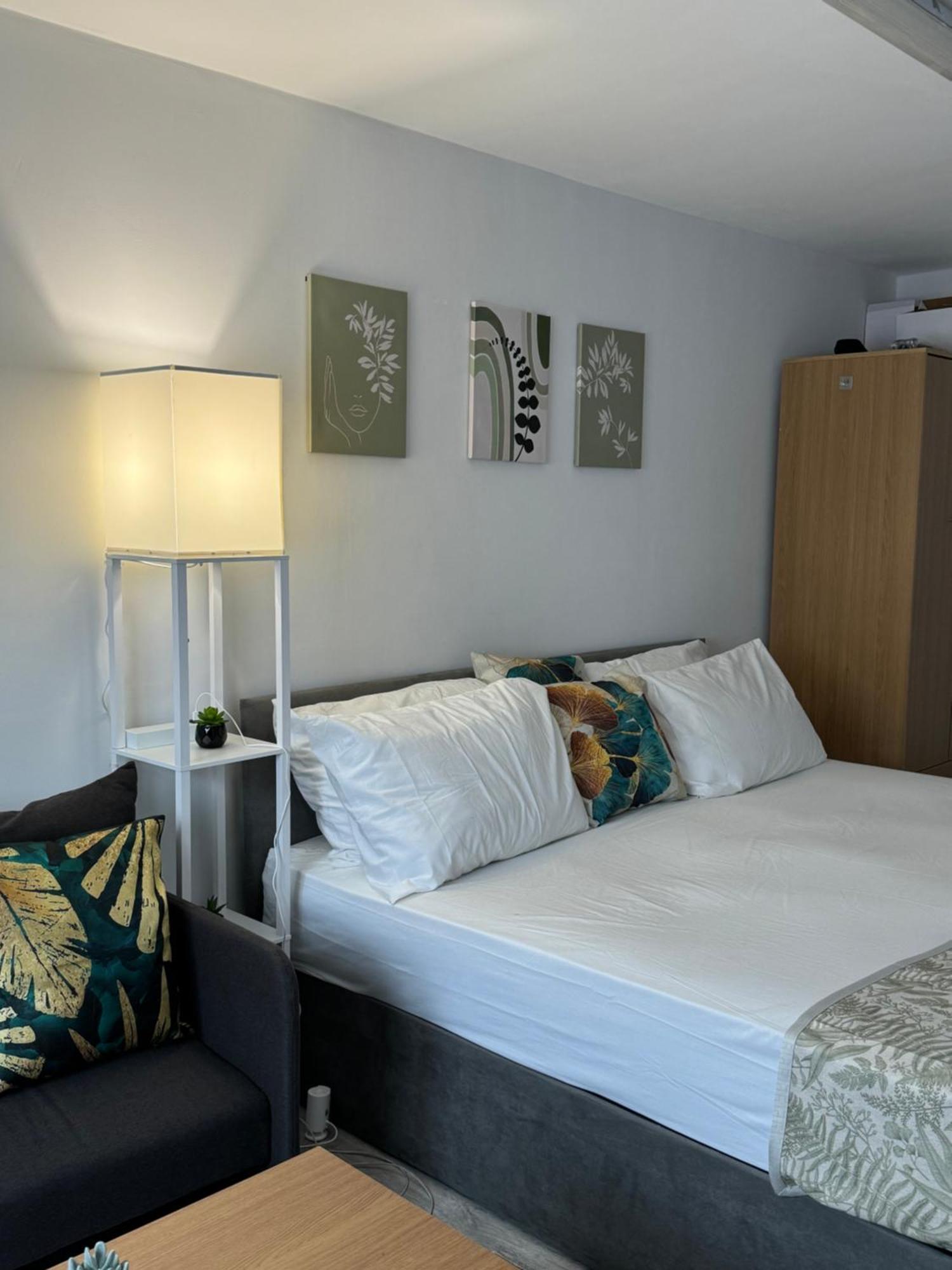 Posh Executive Studio London Thamesmead  Εξωτερικό φωτογραφία